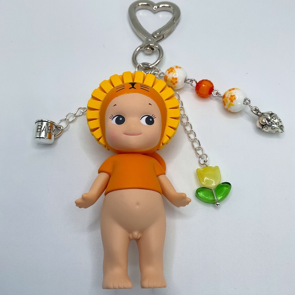 Donna Wilson Sonny Angel keychain